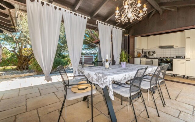 Amazing Home in Ugljan With Wifi and 4 Bedrooms