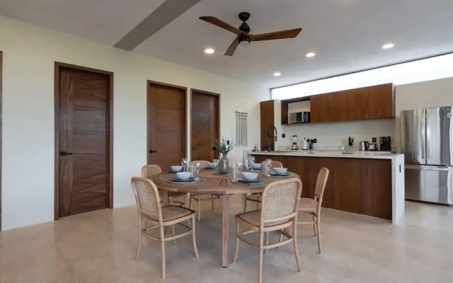 Luxury Penthouse w Private Pool Stunning Views