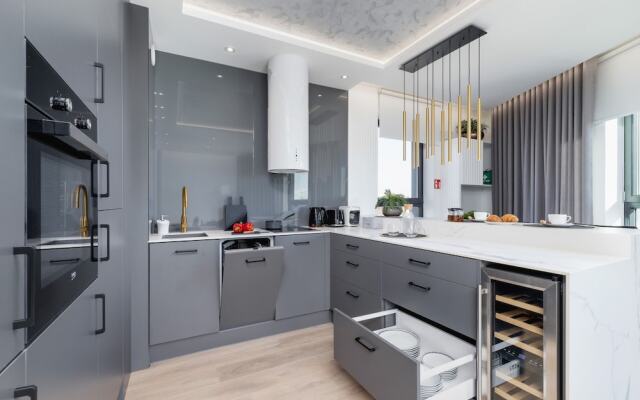 Mogilska Apartments by Renters Prestige