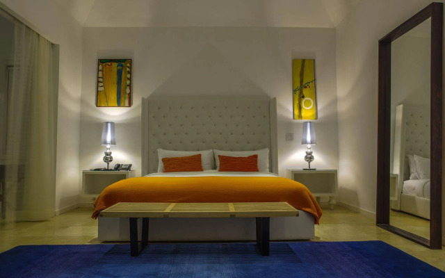 Trident Hotel