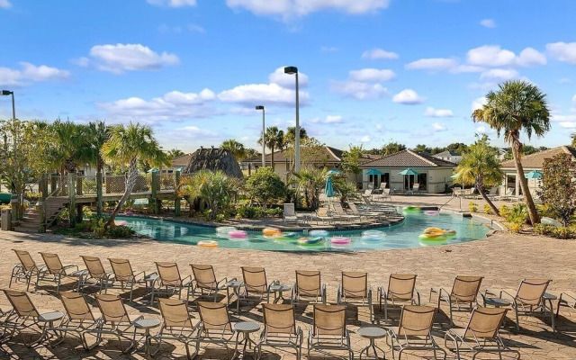 Marvelous 4 Bedroom w/ Screened Pool Close to Disney 1569