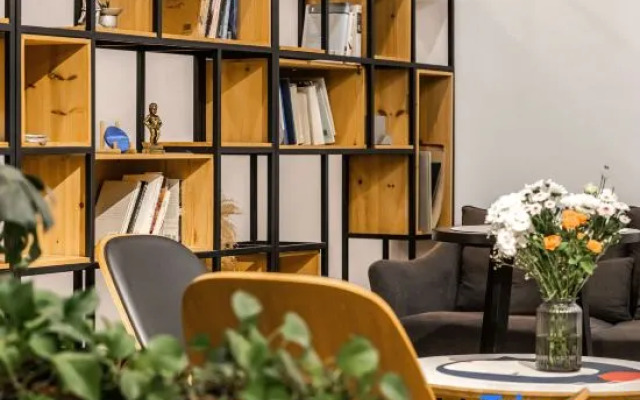 Yuanju Yishu Boutique Inn