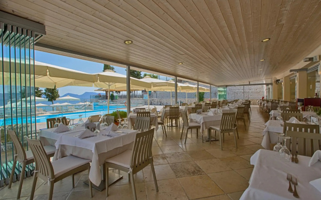 Porto Galini Seaside Resort & Spa
