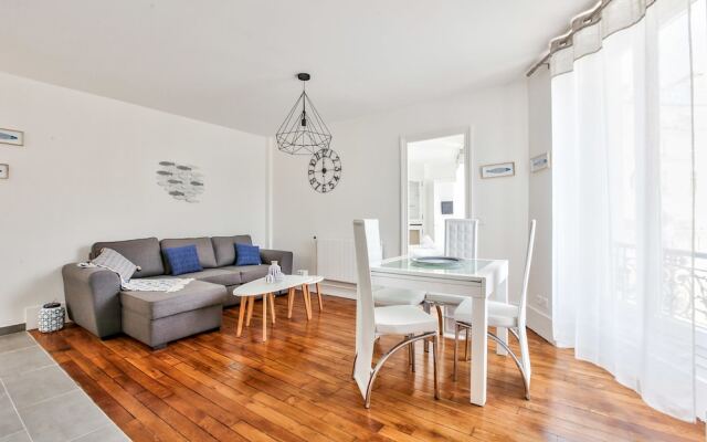 49 Pretty Flat In Menilmontant