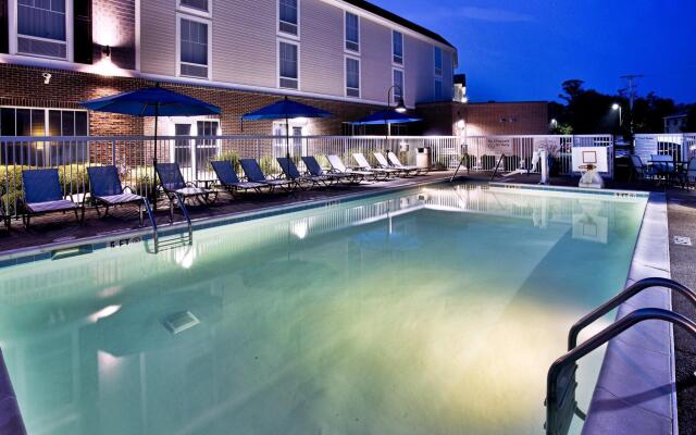 Hampton Inn & Suites Cape Cod-West Yarmouth