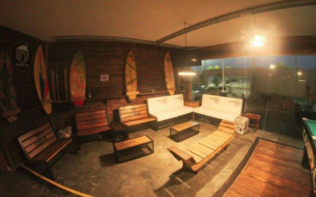 Curvão Surf House - Hostel