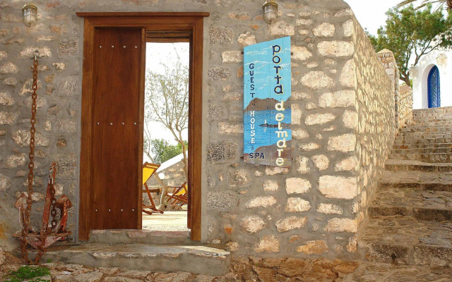PortaDelMare Deluxe Suites