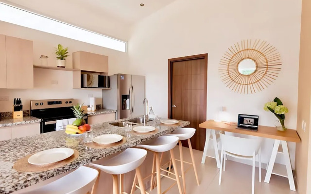 Upstay - Modern Jaco Beach Apartment With Pool