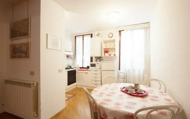 Rio della Verona APT B