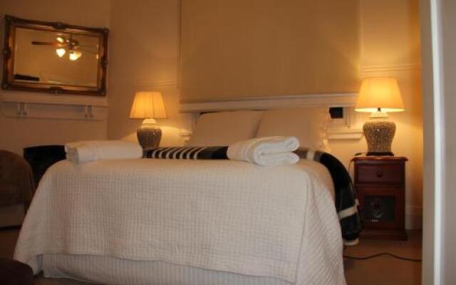 Mentor Chambers Apartments B&B