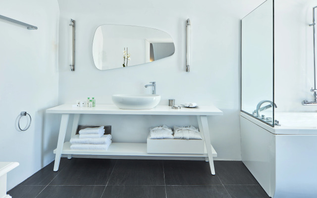 Katikies Chromata Santorini - The Leading Hotels of the World