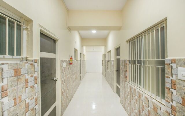 OYO Flagship 24069 Aaira Inn