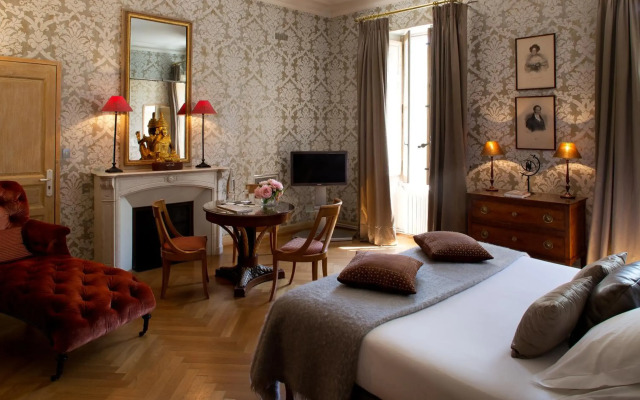 Hotel Château Des Alpilles