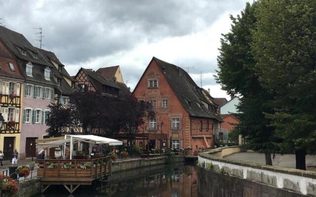 BORD EAU Guest House