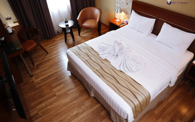 Fox Hotel Nagoya Batam – Guest Rooms – Batam