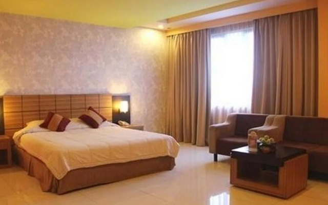 Hotel Kini
