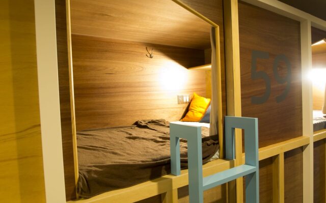 Comics & CapsuleHotel COMICAP kyoto