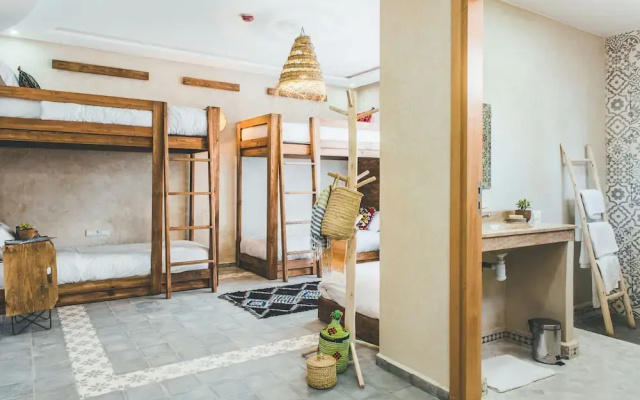 The Yogi Surfer - Hostel