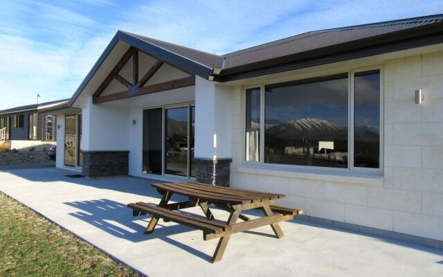 Tesoro Lake View Lodge