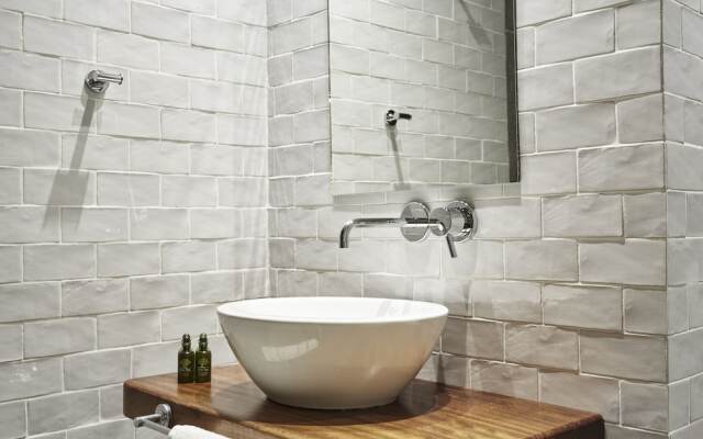 Cozy and Bright Apartment in Kolonaki