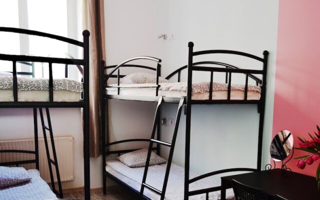 HOSTEL Puffa Lux, Noclegi Warszawa Centrum, Karowa 31