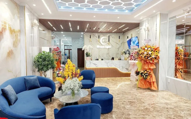 Moonlight Nha Trang Hotel