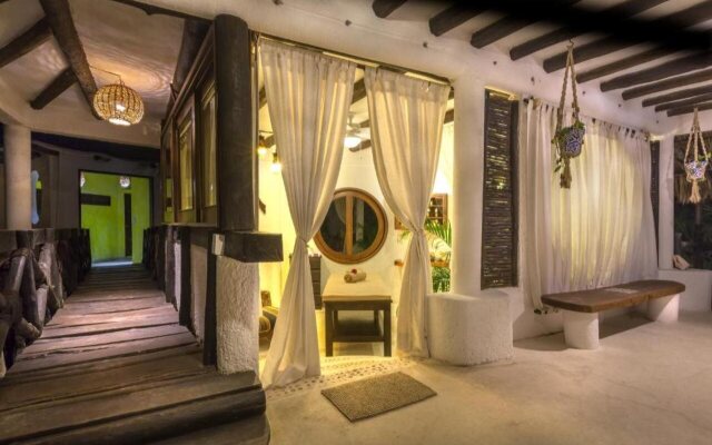 Beachfront Hotel La Palapa - Adults Only