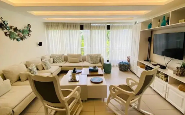 Cozy 3 Bedroom Penthouse in Playa Bonita