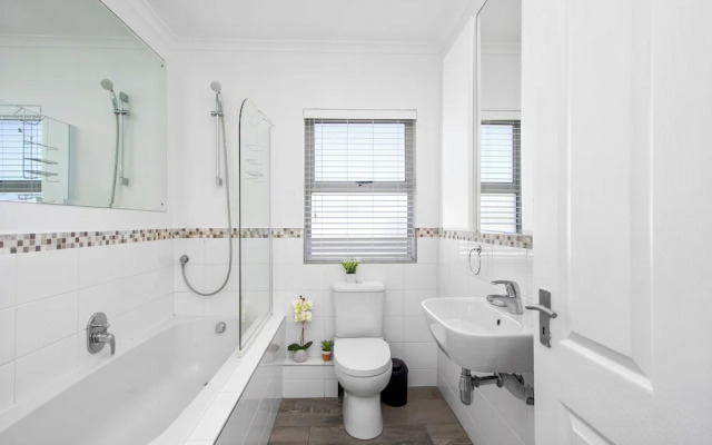 Big Bay Beach Club J32