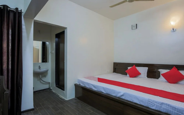 OYO 9518 Hotel Aqua Mira
