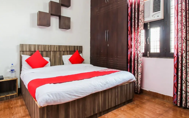 Oyo 24075 Galaxy Guest House