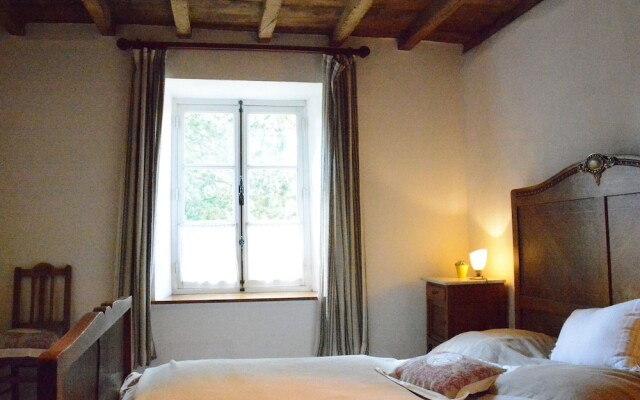 Large Holiday Home in Ambly With Garden