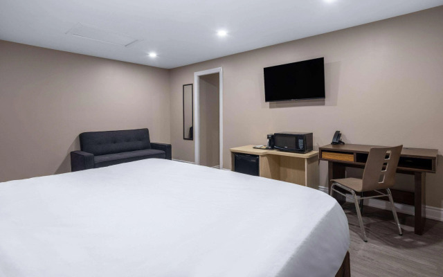 Super 8 By Wyndham Niagara Falls On