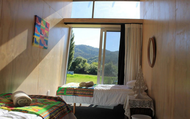 Hakarimata Lodge - Riverside Sanctuary