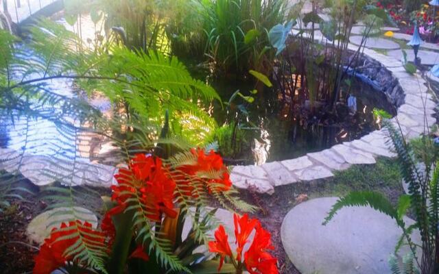 Anaheim Majestic Garden Hotel