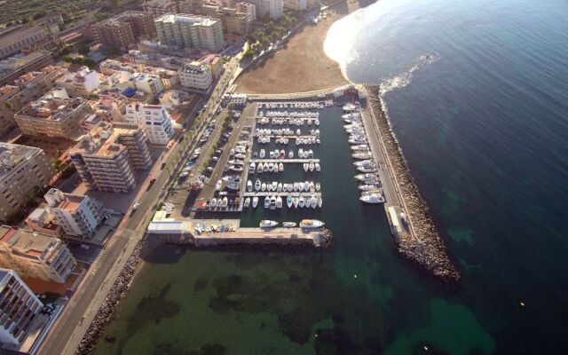 Club Nautico Aguilas - Hostel