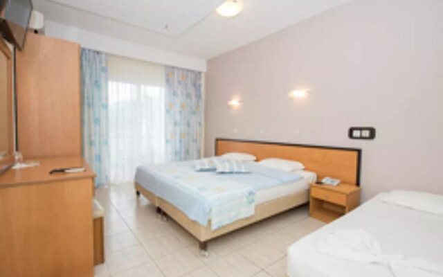 Отель Maranton Beach