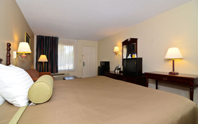 Travelers Inn and Suites
