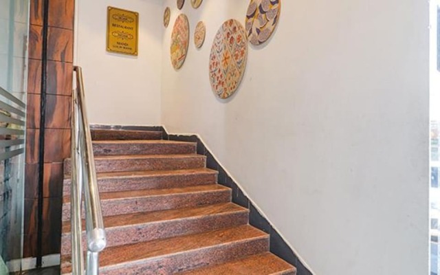 Fabhotel Twin Tree Suites