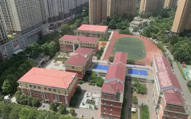 Meiqi Business Hotel