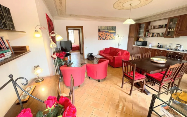Central Spoleto Apartment With Large Sunny Terrace With Views