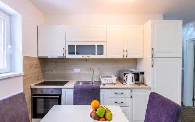 Apartmani “LAZAR” i “LENA”