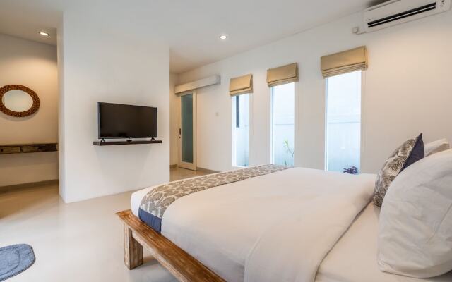 Montana Berawa Villa by Betterplace