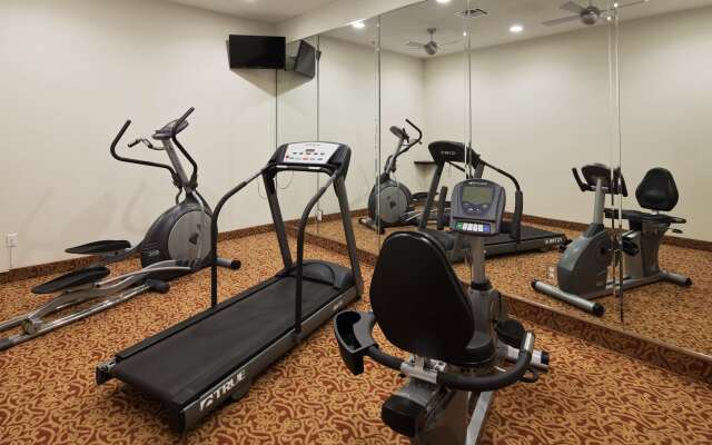 Best Western Cleveland Inn & Suites