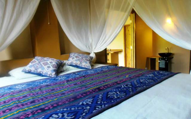 Bruce's Hideout Lombok