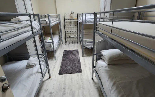 The Entrance Backpackers - Hostel