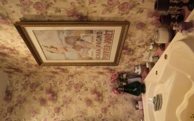 Jewel on the Hill Bed & Breakfast