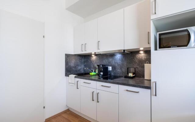 FeelGood Apartments LakeLiving