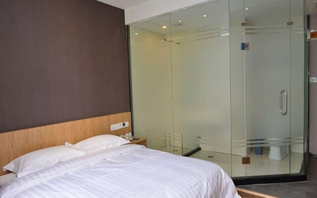 Super 8 Beijing Chaoyang Park Dongfeng South Road Hotel