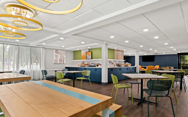 Spark by Hilton Hummelstown Hershey